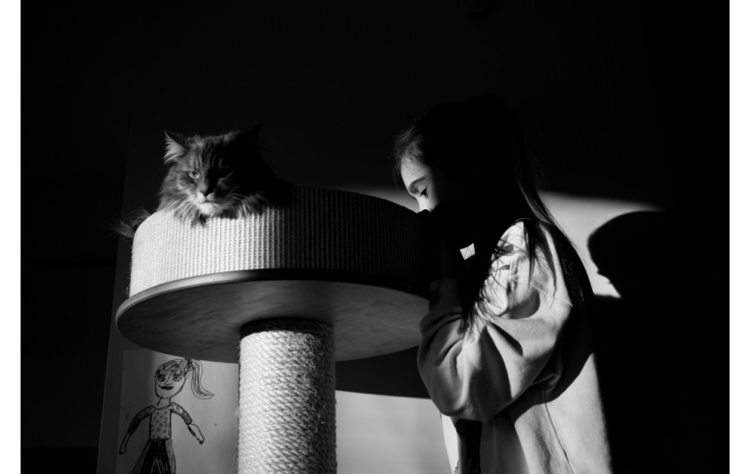 fot. Marta Szyszka, Girl with Cat, wyróżnienie w kategorii Lifestyle