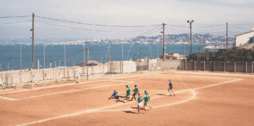 Hans van der Meer “European Fields. The Landscape of Lower League Football” - recenzja