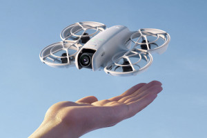 DJI Neo - nie wymaga pilotowania, ma funkcje śledzenia i kosztuje tylko 900 zł. Nowy dron dla influencerów