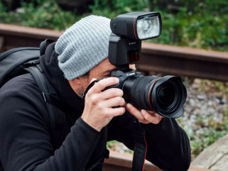 Canon wprowadza na rynek lampę błyskową Speedlite EL-1 w wersji 2