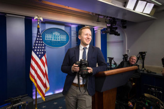 Andrew Harnik: 'Dobra fotografia polityczna musi być nie tylko atrakcyjna wizualnie, ale i czytelna dla każdego"