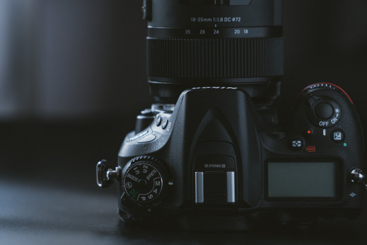 Nikon zakopuje topór wojenny z Zeissem i ASML. Otrzyma 150 milionów euro