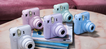 Instax Mini 12 - łatwiejsze kadrowanie i udoskonalony flash