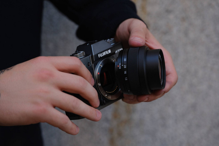 Fujinon XC 13-33 mm f/3.5-6.3 OIS - mały i lekki zoom z szerokim kątem i stabilizacją
