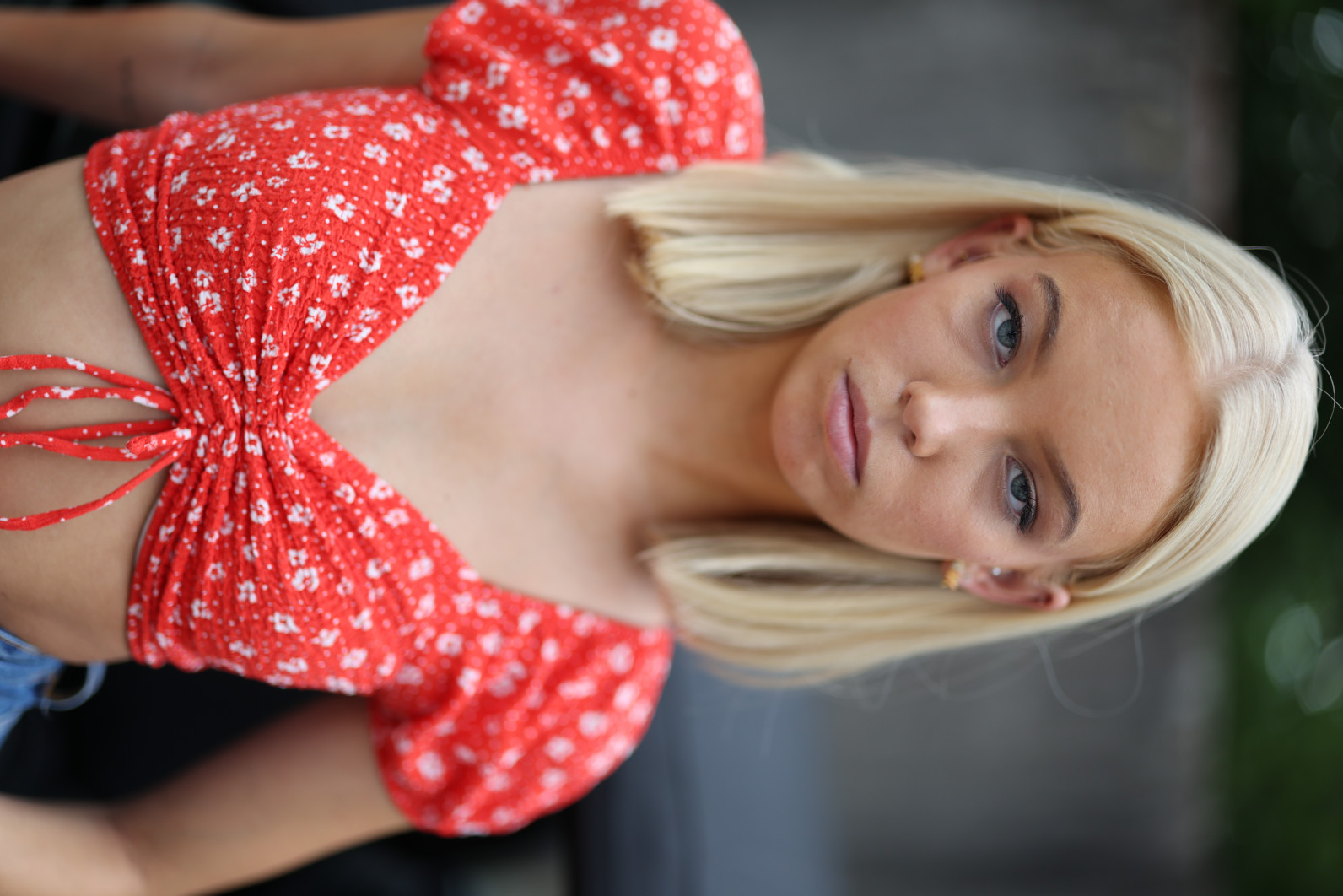 1/320 s, f/1.2, ISO 100, 50 mm