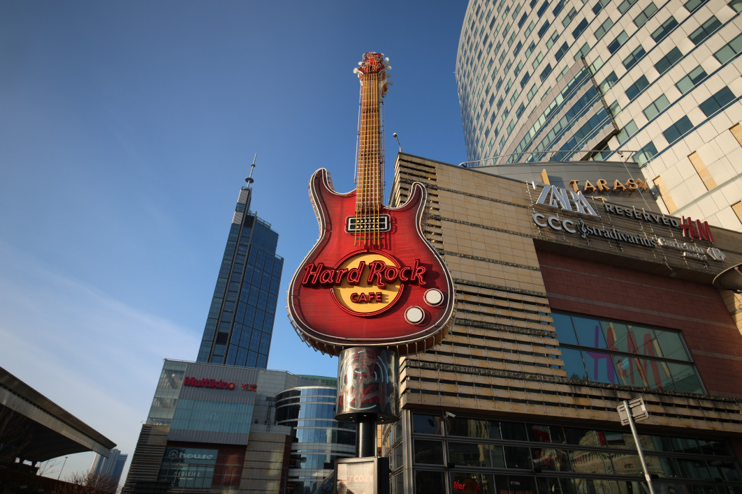 f/5.6, 20 mm