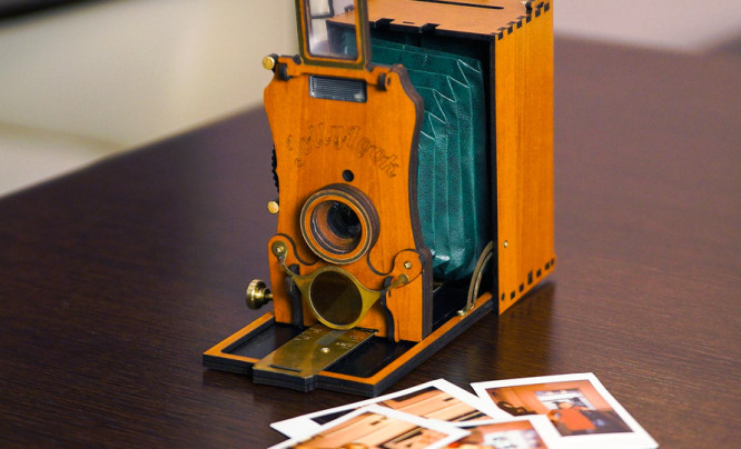 Jollylook Auto - aparat natychmiastowy w stylu retro