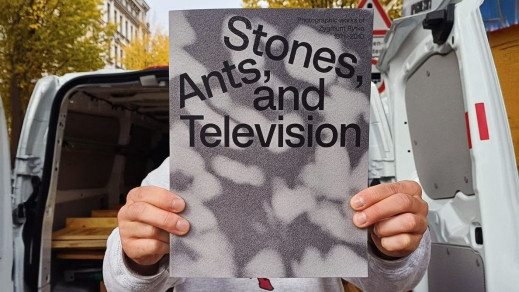 "Kamienie, mrówki i telewizja" - pierwsza fotograficzna monografia Zygmunta Rytki