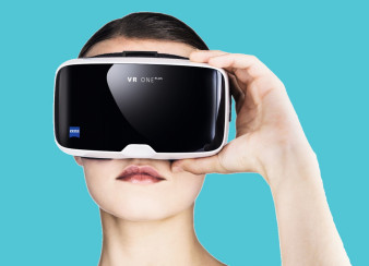 Nowe uniwersalne gogle Zeiss VR One Plus obsłużą każdy rodzaj smartfona