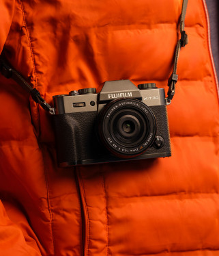 Fujifilm X-T30 III - znana konstrukcja, nowe możliwości. Budżetowy model z lepszym AF, pokrętłem symulacji i trybem wideo 6K