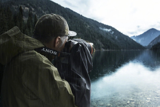 Osłona przeciwdeszczow i torba na teleobiektyw - Sony rozszerza ofertę akcesoriów do systemu Alpha