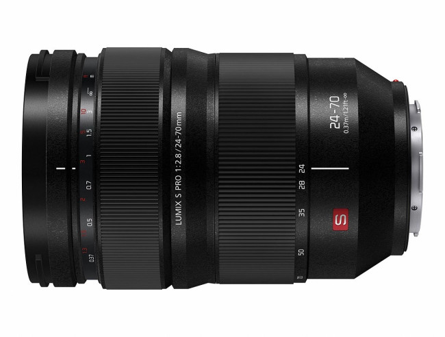 Panasonic Lumix S Pro 24-70 mm f/2.8
