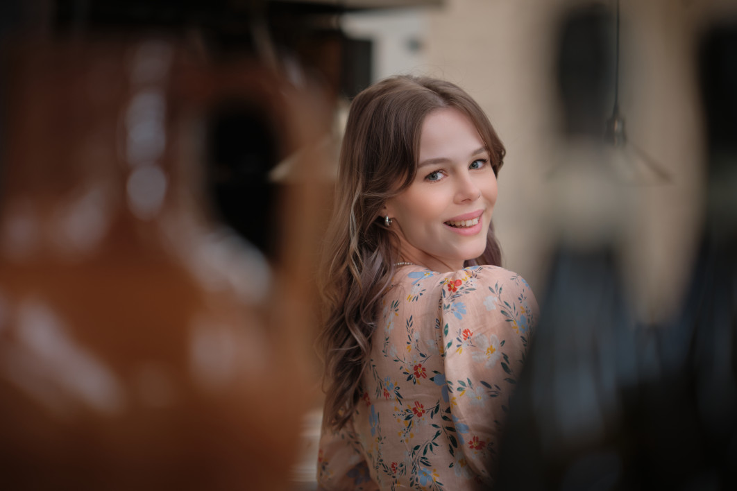1/250 s, f/1.2, ISO 125, 56.0 mm