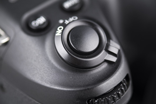 Sony SLT-A58 - włącznik ze spustem migawki