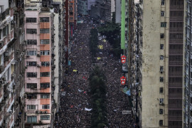 fot. Athit Perawongmetha. Mieszkańcy maszerują ulicami Hong Kongu w antyrządowych manifestacjach. Hong Kong, 16 czerwca 2019 / Pulitzer Prize for Breaking News Photography 2020