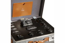 Fujifilm X-T1 Graphite Silver Limited Edition Globe-Trotter Kit