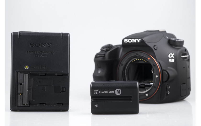 Sony SLT-A58 - ładowarka i akumulator