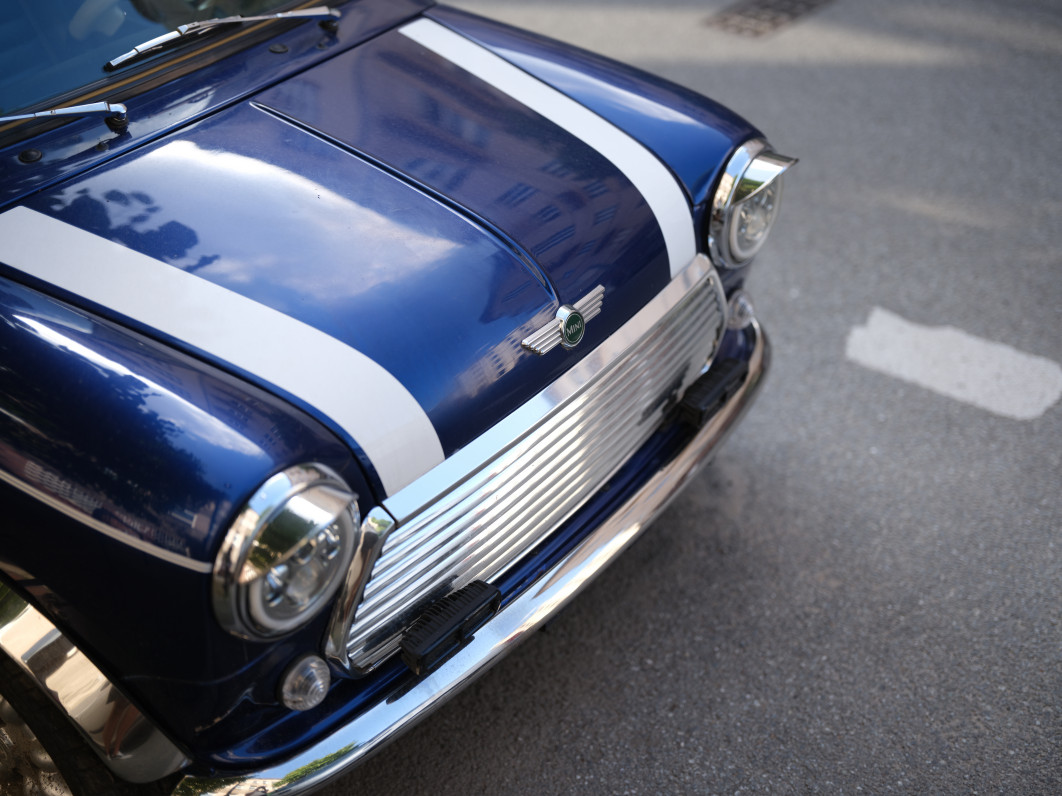 1/350 s, f/1.7, ISO 80, 55 mm
