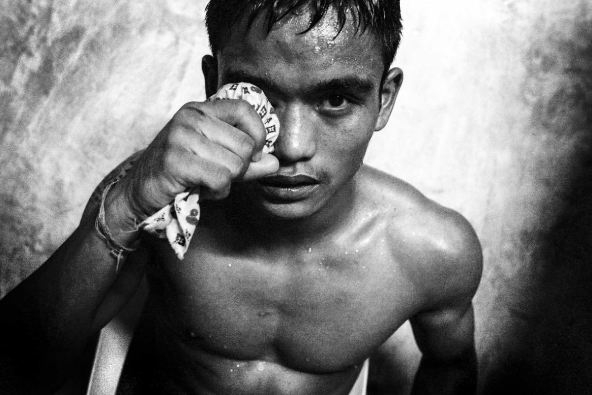 fot. David Sharabani, z cyklu " Heard a Crack: Observations on Muay Thai", 2. miejsce w kategorii Stories & Portfolios