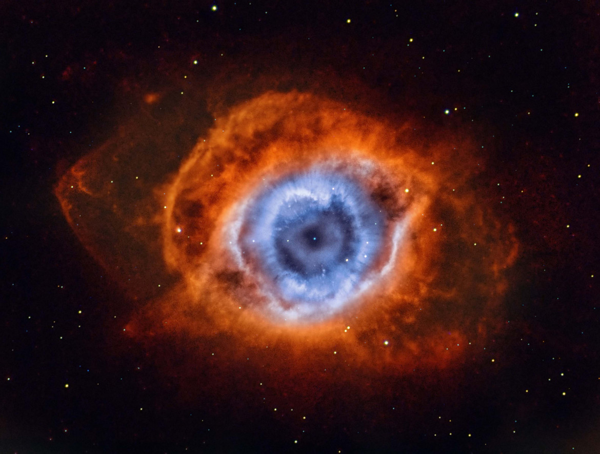 fot. Andrew Campell, "Deep in the Heart of Mordor", NGC 7293 / Insight Investment Astronomy Photographer of the Year 2019