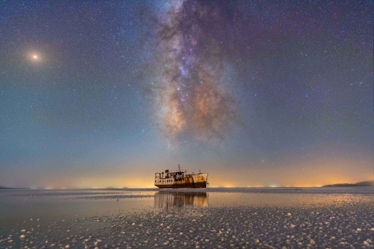 fot. Masoud Ghadiri, Port Sharafkhane i jezioro Urmia / Insight Investment Astronomy Photographer of the Year 2019