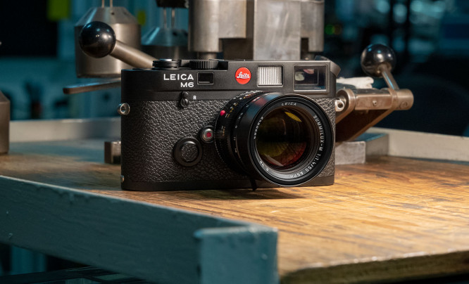 Po 20 latach analogowa Leica M6 wraca do sprzedaży. Ma nowy wizjer i współczesną elektronikę