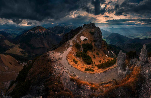 Karol Nienartowicz „Górskie wyprawy fotograficzne” – premiera książki już dziś