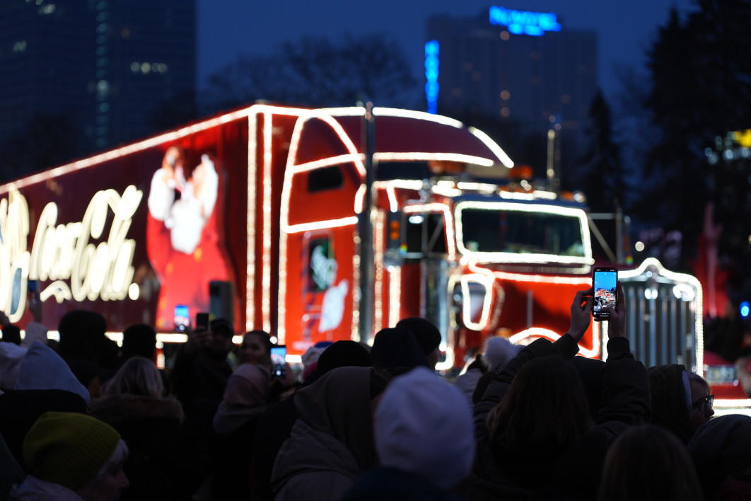 1/125 s, f/2.2, ISO 640, 70.0 mm