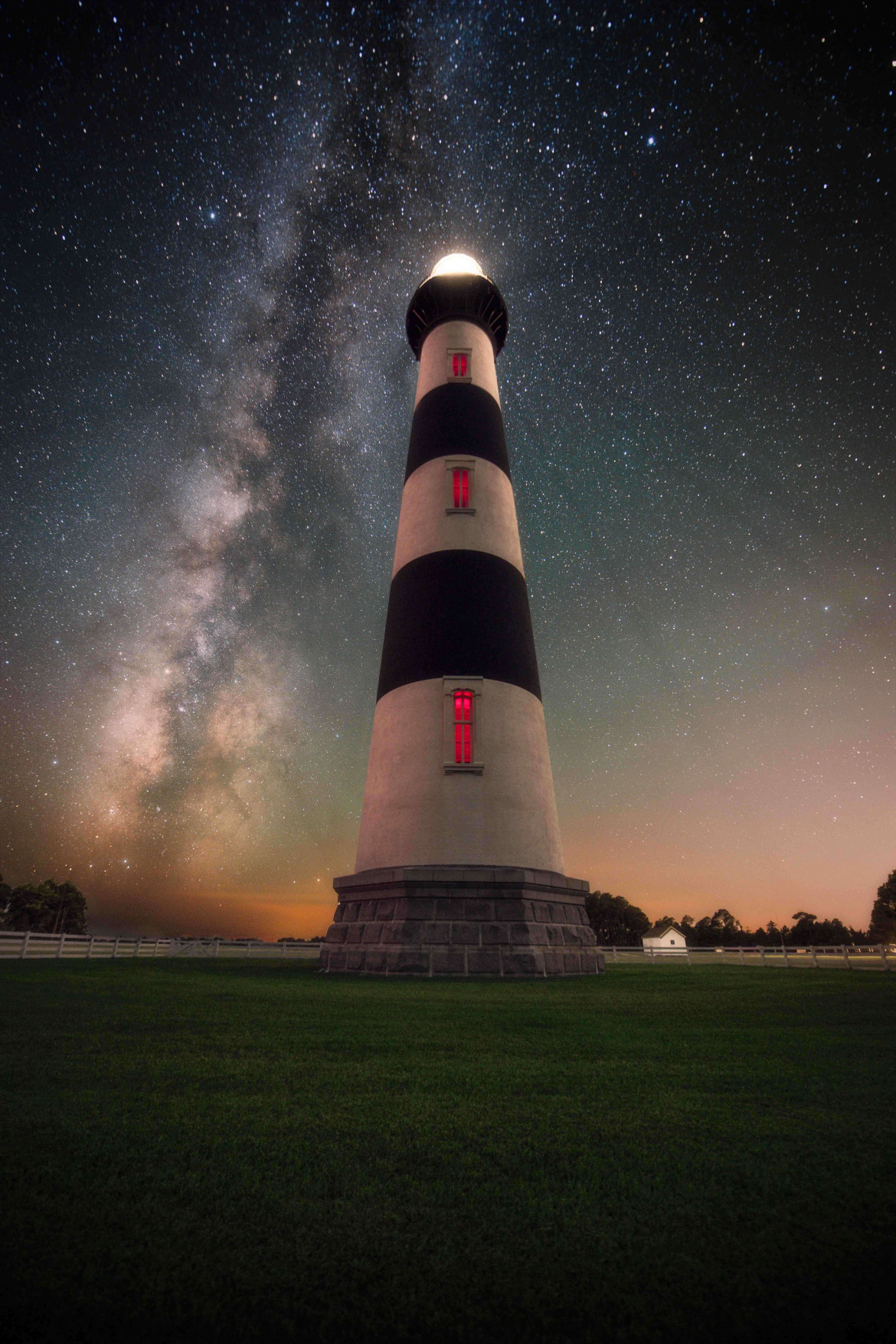 fot. Jason Perry, "Cathing Light" / Insight Investment Astronomy Photographer of the Year 2019