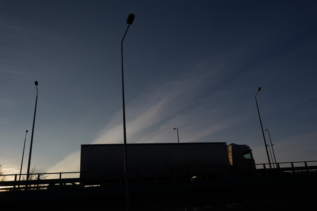 1/4000 s, f/4, ISO 100, 28.0 mm