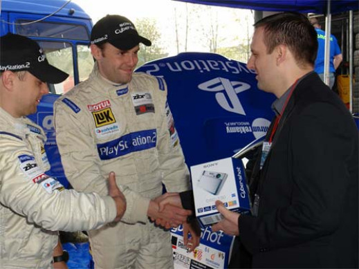 Sony Cyber-shot sponsorem PlayStation2 Rally Team