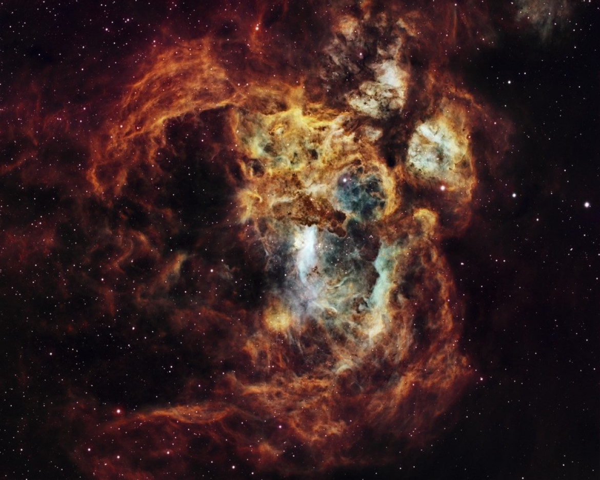 fot. Suavi Liponski, "Fiery Lobster Nebula" / Insight Investment Astronomy Photographer of the Year 2019