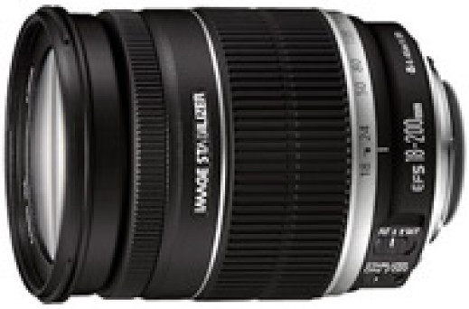 Canon EF-S 18-200 mm f/3.5-5.6 IS - zoom spacerowy