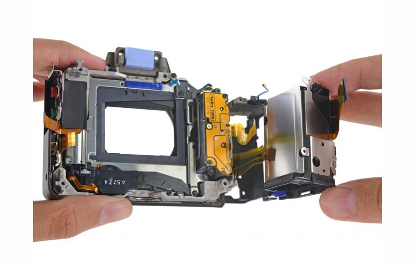 Sony A7R II fot. iFixit.com