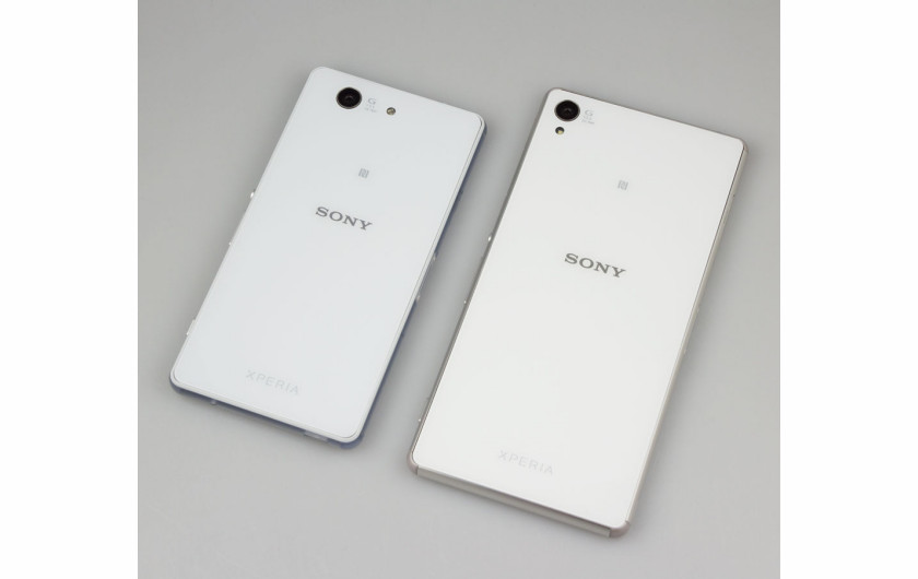 Sony Xperia Z3 i Z3 Compact - tył