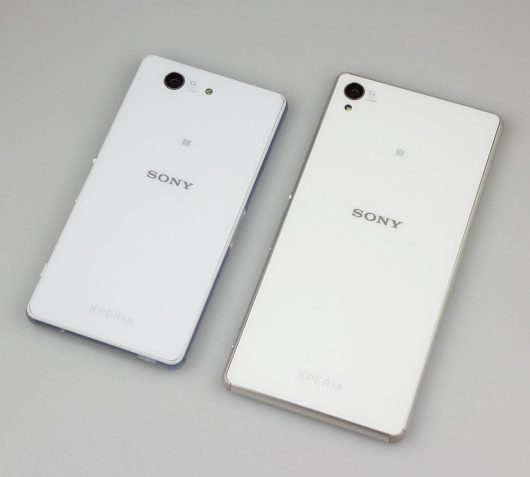 Sony Xperia Z3 i Z3 Compact - tył