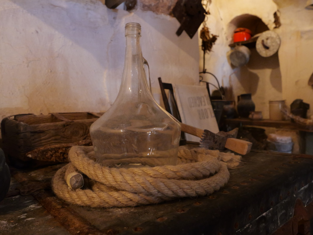 1/60 s, f/4, ISO 3200, 12.5 mm