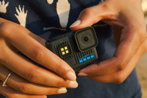 GoPro Lit Hero - cokolwiek, gdziekolwiek. Budżetowa, mała kamerka sportowa z wbudowaną lampą
