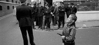 Pewnego razu we wschodnim Londynie - angielska stolica lat 70. i 80. na nieznanych zdjęciach Paula Trevora