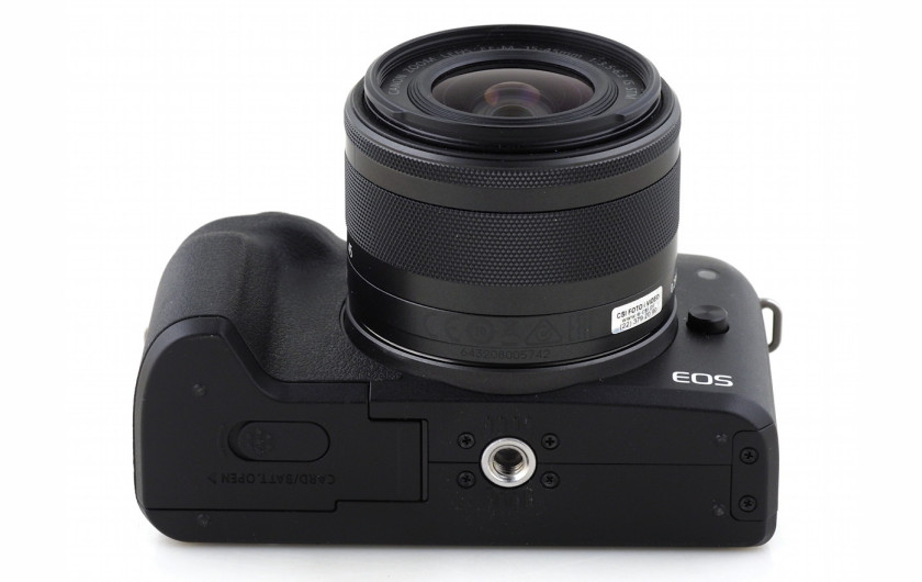 Canon EOS M50