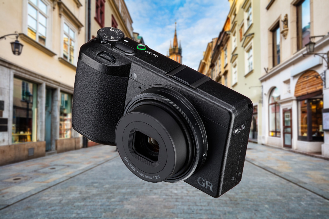 Ricoh GR IVx w drodze. Aparat kompaktowy będzie miał nowy obiektyw 40 mm