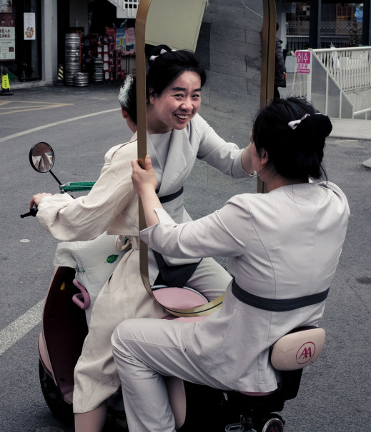 Poznaliśmy finalistów 15. Leica Street Photo. Oto najlepsze zdjęcia uliczne 2025 roku