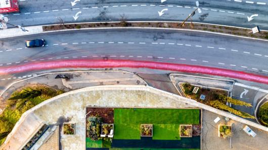 fot. Oren Alon, z serii Drawing the line, 2. miejsce w kat. Series / Drone Photo Awards 2023