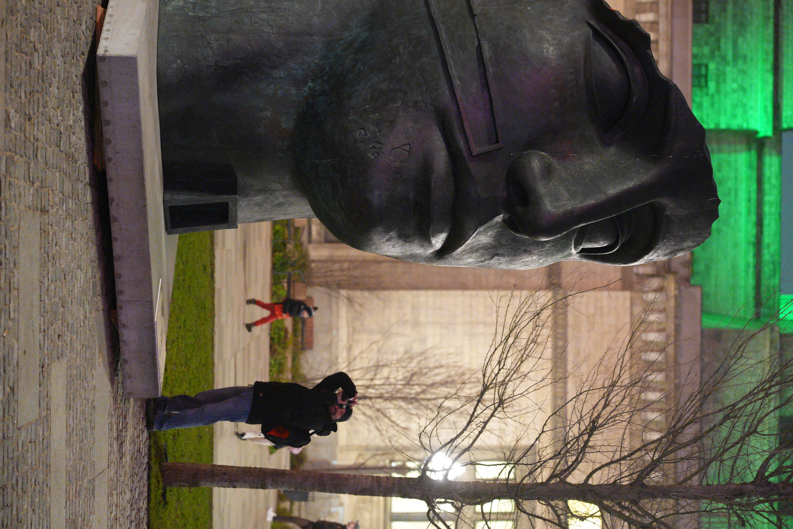 1/125 s, f/2.2, ISO 10000, 70.0 mm