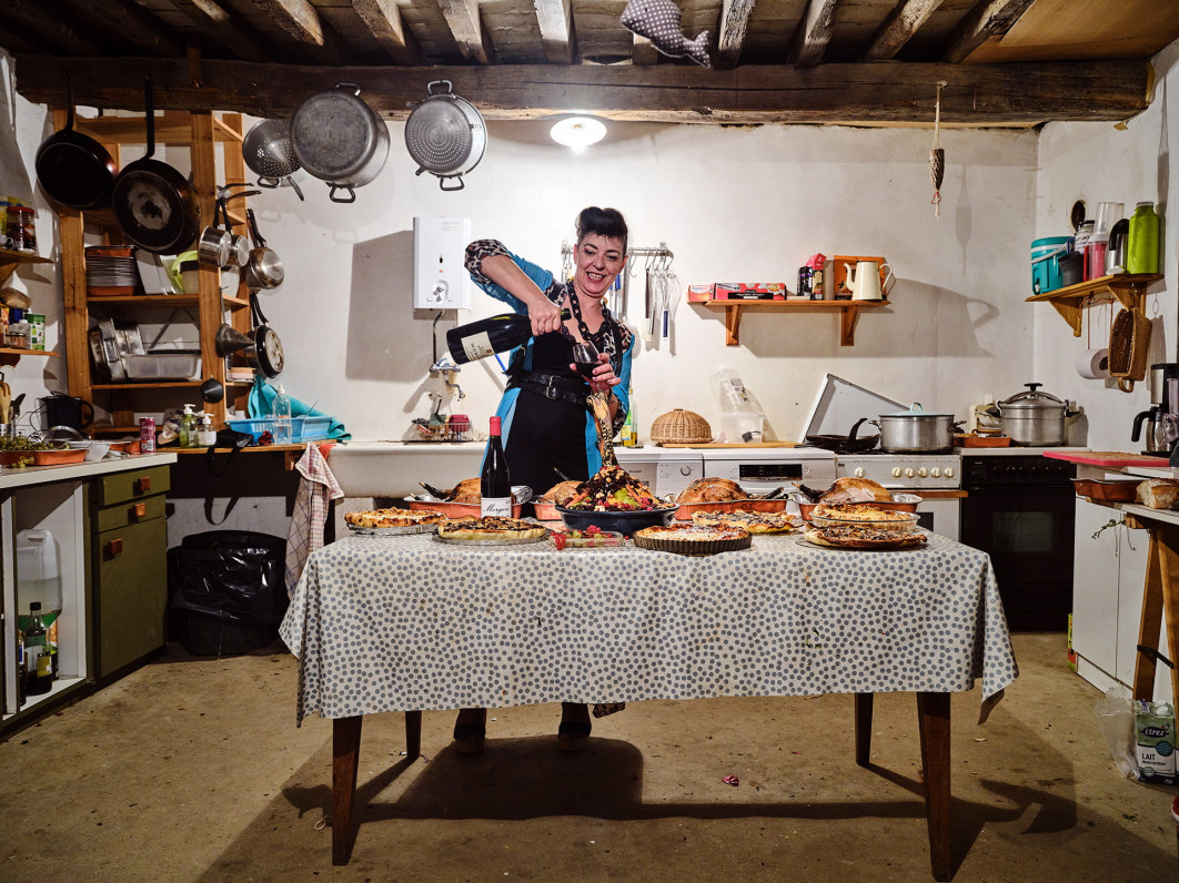 Fot. Franck Tremblay, &quot;The Last Supper of Ana&quot;, nagroda w kat. Fortnum &amp; Mason Food at the Table / World Food Photography Awards by Bimi 2025
