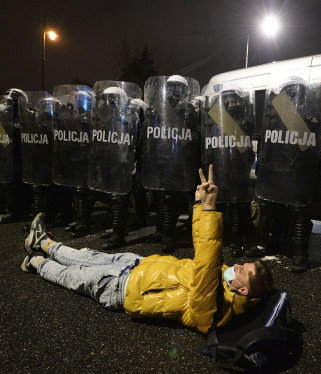 Między Zdjęciami - Pix.House rusza z cyklem spotkań z fotoreporterami. Pierwszym gościem laureat Nagrody Pulitzera Czarek Sokołowski