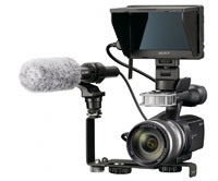 Bracket VCT-55LH, torba LCS-AMB i osłona przeciwsłoneczna - nowe akcesoria Sony