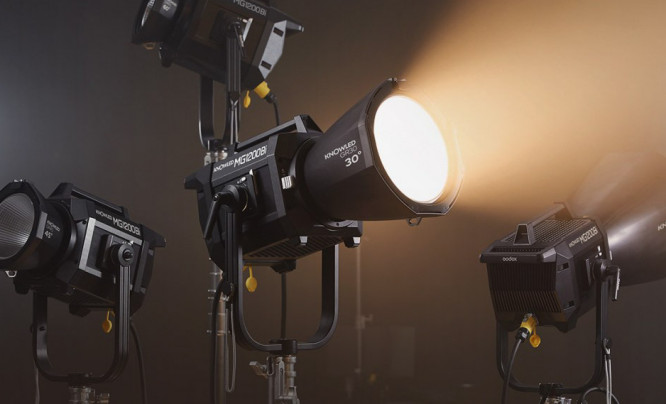  Knowled MG1200Bi - Godox zapowiada swoją najmocniejszą lampę filmową