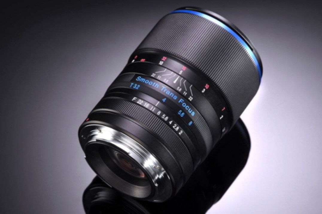 Venus Optics Laowa STF 105 mm f/2 (T/3.2) - kremowe bokeh