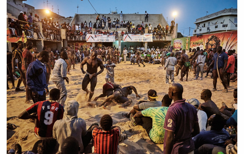 2. miejsce w kategorii Sports - cykle, fot. Christian Bobst, z cyklu The Gris-gris Wrestlers of Senegal